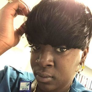 Meet your Posher, Felicia